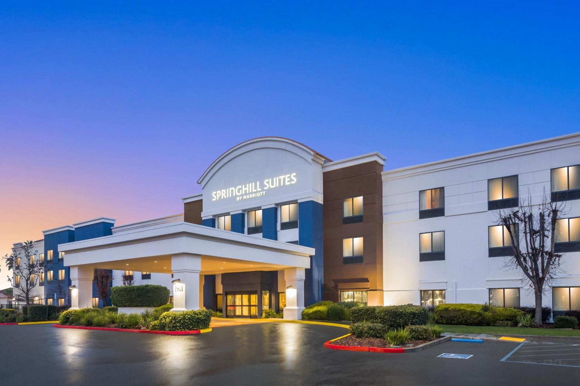 Springhill Suites By Marriott Modesto Exterior photo